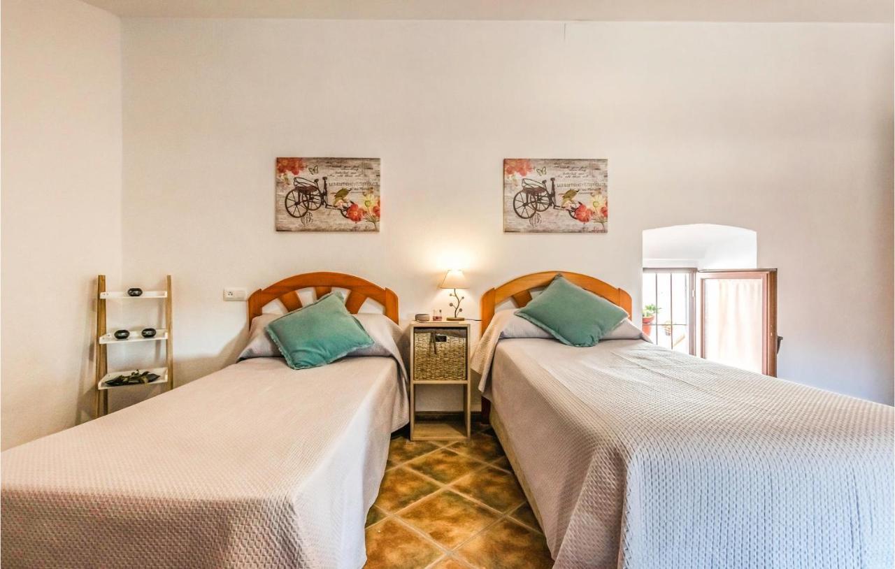Pet Friendly Home In Hornachuelos With Kitchen Kültér fotó